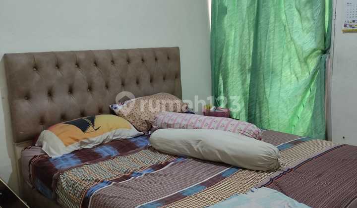 For Sale House Near Market in Graha Raya Tangsel