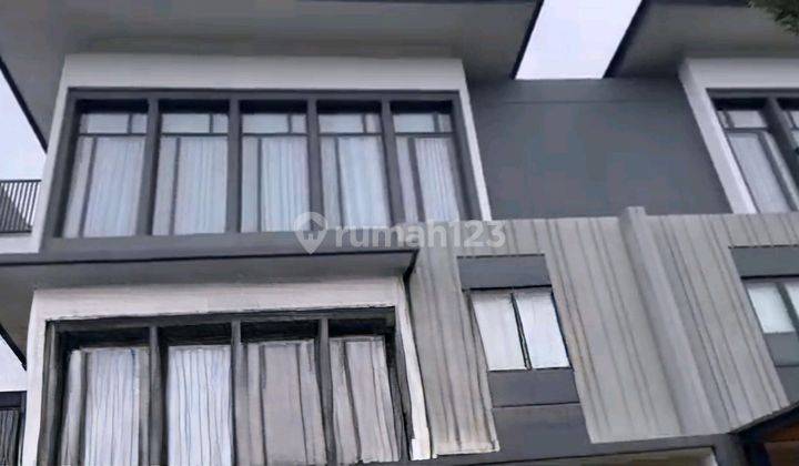 Dijual Rumah Mewah Lakewood Nava Park Di Bsd Semi Furnished 2