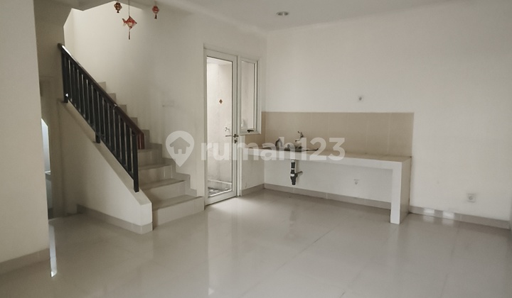 For Rent House in Gading Serpong Near Campus 2