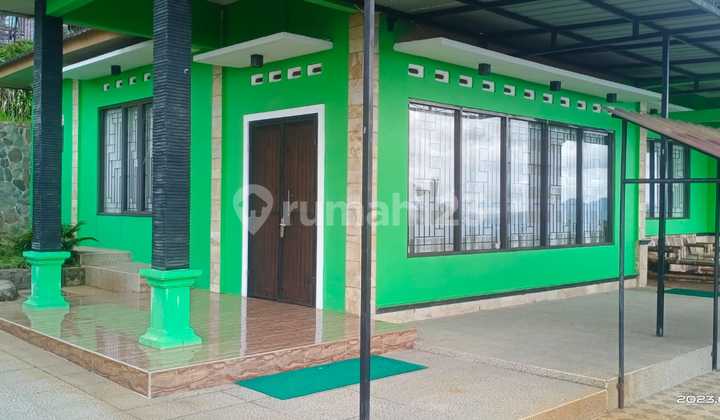 Di jual villa siap huni. View the best  1