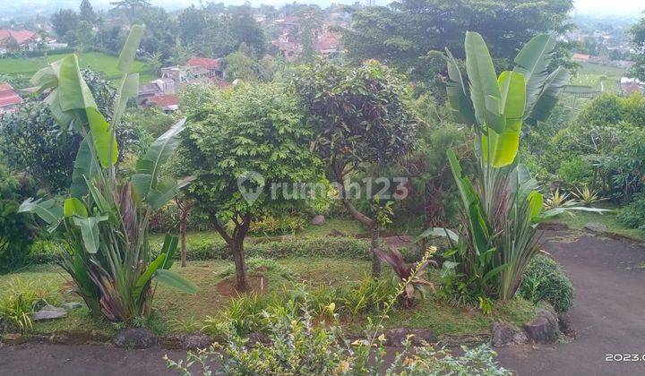 Di jual villa siap huni. View the best  12