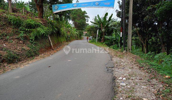 DI JUAL TANAH. LOKASI SANGAT STRATEGIS. NEMPEL JALAN. VIEW LEPAS 1