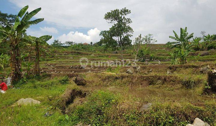 DI JUAL TANAH. LOKASI SANGAT STRATEGIS NEMPEL JALAN. 1