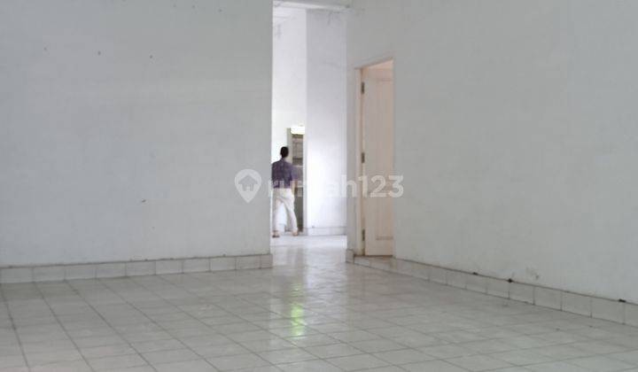 Rumah disewa cocok untuk buka usaha di Jalan Sei Serayu
 2