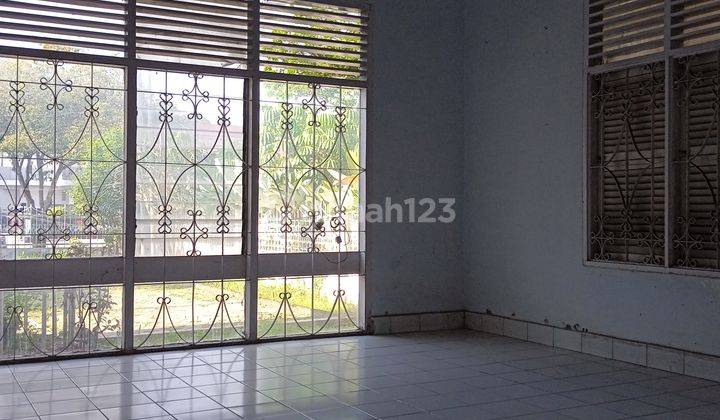Rumah disewa cocok untuk buka usaha di Jalan Sei Serayu
 4