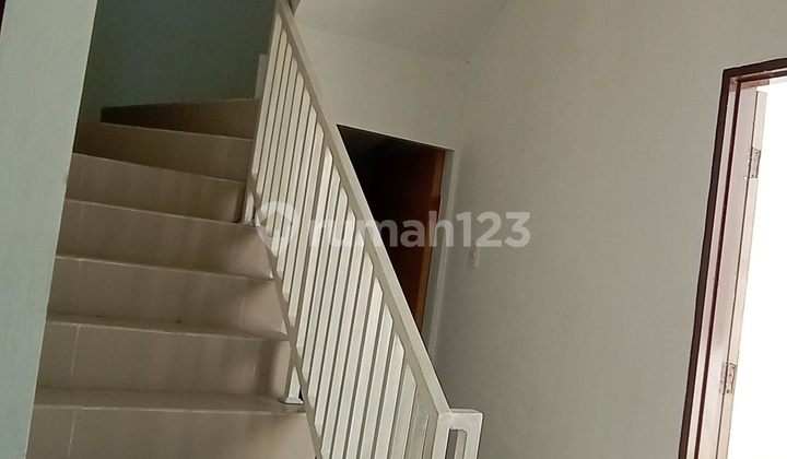 Disewakan rumah dalam kompleks 5
