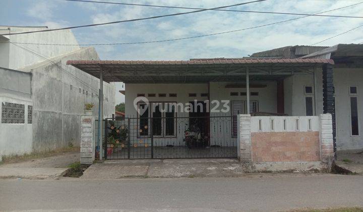 Dijual segera rumah di lingkungan  tenang 1