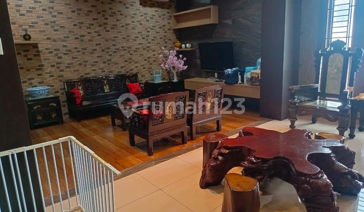 Di Jual Villa Mewah Di Taman Timor Raya, Jl Timor