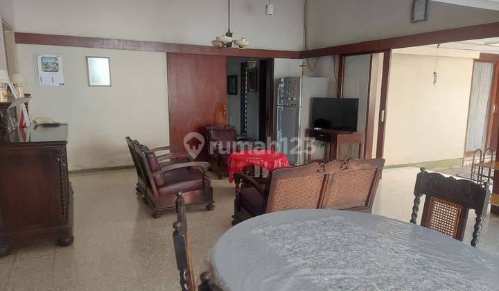 Rumah Lama Siap Huni Dekat Universitas Terkemuka 2