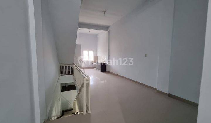 Ruko 3 lantai sangat bagus lokasi strategis jalan Amal   Medan  Sunggal
 21