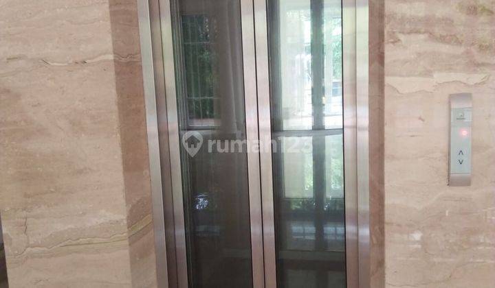  Rumah Mewah  3 Lantai Semi Furnished  di Senayan jakarta selatan, Senayan 9
