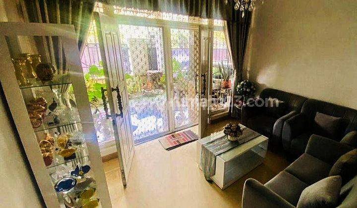 Rumah dijual boulevard taman golf 2 Lantai di Modernland 2