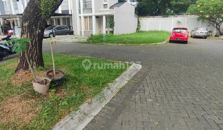 Rumah 2 Lantai hook hadap Timur SHM dalam cluster modernland  3