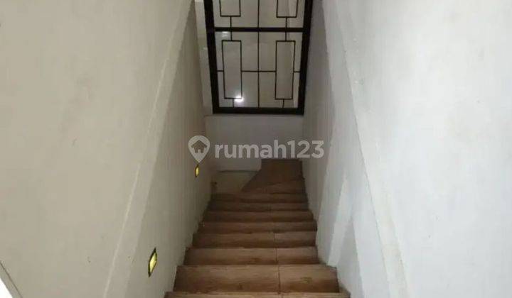 Murah !! Rumah 2 Lantai Bagus di Cluster edelweis taman royal 1  2