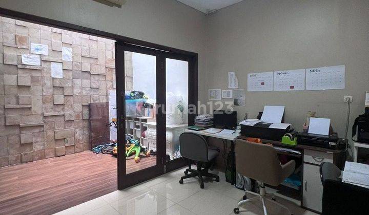 Rumah 2,5 lantai siap huni rapi di Cluster krisan banjar wijaya  2