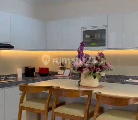 Rumah 3 Lantai Fullfurnished Sudah Renovasi Siap Huni 1