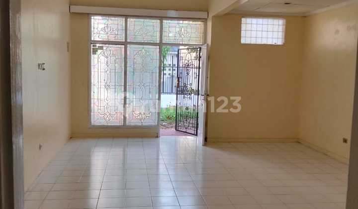 Quick Sale 1.5-Story House in Cemara 1, Banjar Wijaya 2