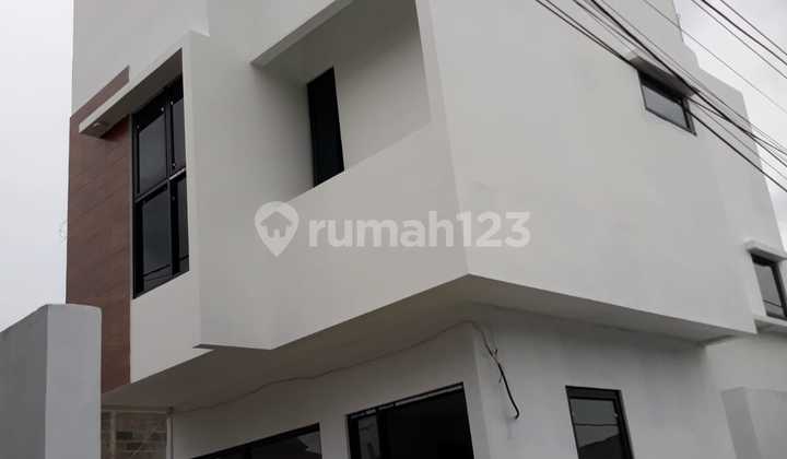 Hunian Modern 2 Lantai Dekat Kawasan Kota Mandiri Karawang 1