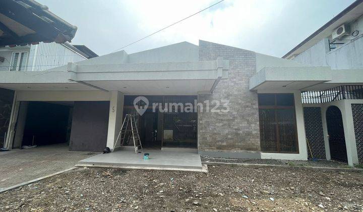 Rumah Siap Pakai Luas Tanah Besar di Setrasari, Setraduta,Bandung 1