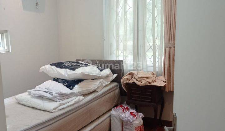 Rumah Modern Klasik Terawat di Tatar Pitaloka Kota Baru Parahyangan Full Furnished