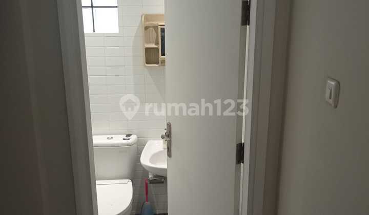 Rumah Modern Klasik Terawat di Tatar Pitaloka Kota Baru Parahyangan Full Furnished