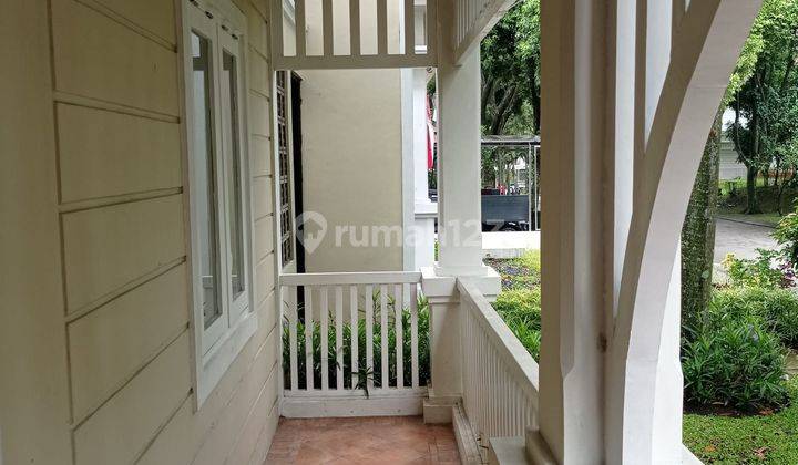Rumah Modern Klasik Terawat di Tatar Pitaloka Kota Baru Parahyangan Full Furnished