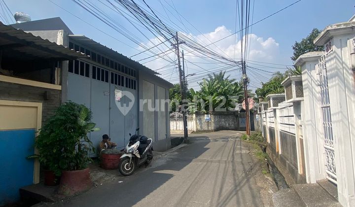 Residential House in Kebayoran Lama Area, South Jakarta