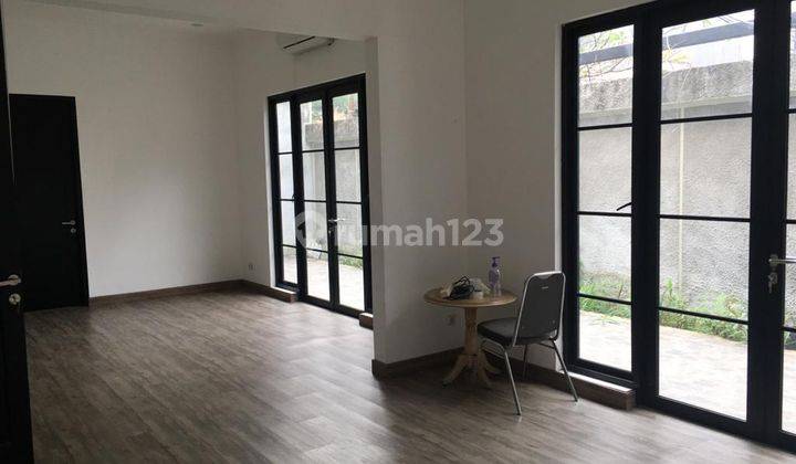 Rumah Siap Huni di Senopati, Depan Taman Lokasi Strategis 2