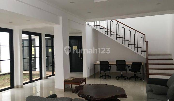 Rumah Siap Huni di Senopati, Depan Taman Lokasi Strategis 1