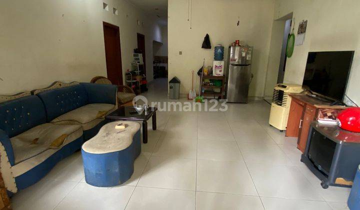 Rumah Kos di Gandaria Depan Taman, 5 Menit Ke Gandaria City 2