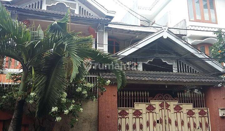 Rumah Hunian di Gandaria Depan Taman, 5 Menit Ke Gandaria City 1