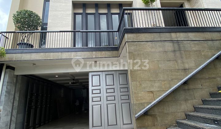 New House in Kebayoran Baru, South Jakarta