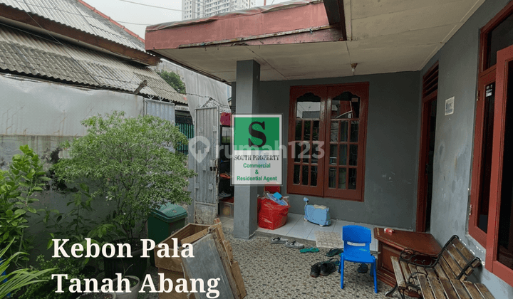 Rumah Dekat Tanah Abang di Kebon Pala, Jakarta Pusat 1