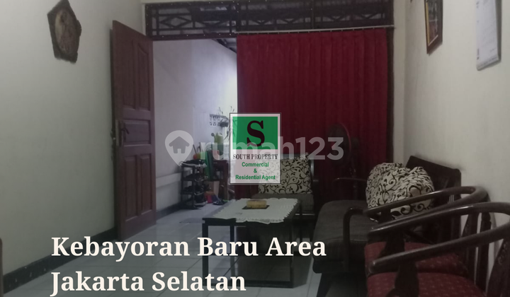 House in Kebayoran Baru Area, Pakubuwono, South Jakarta