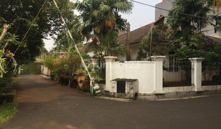 Rumah Asri di Kawasan Radio Dalam Jakarta Selatan 1