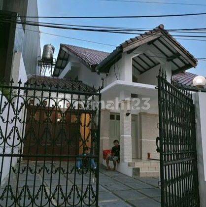 Rumah Siap Huni di Dekat Pakubuwono, One Gate Access 1