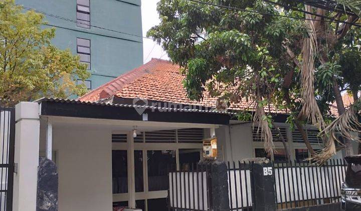 Rumah Lokasi Strategis di Belakang Kartika Chandra 1