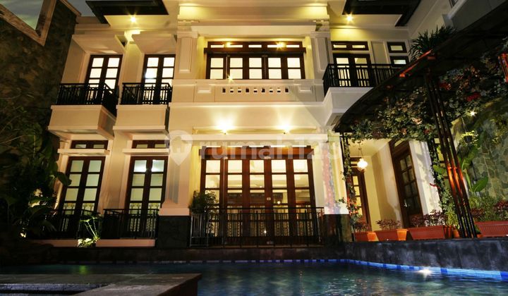 Luxury House in the Menteng Area, Central Jakarta