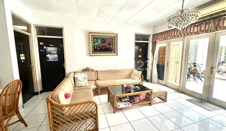 Rumah Siap Huni Di Kawasan Perumahan Buncit, Jakarta Selatan Rumah Siap Huni Di Kawasan Perumahan Buncit, Jakarta Selatan