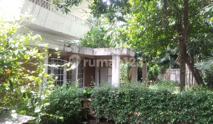 Old Residential House in Brawijaya, Kebayoran Baru, South Jakarta