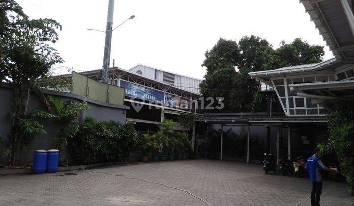 Lapangan Futsal di Kawasan Kebon Jeruk, Jakarta Barat 1