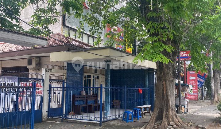 Rumah Ex Lab Cocok Untuk Komersial di Kebayoran Lama