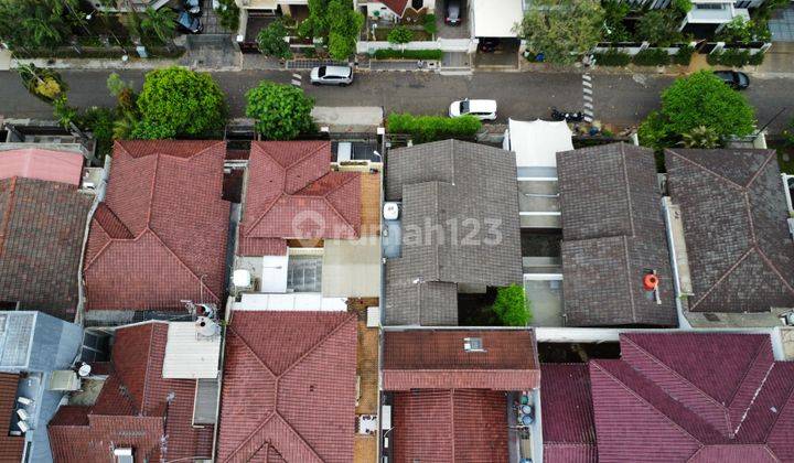 Rumah di Gandaria One Gate Access, Jarang Ada 2