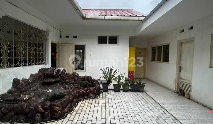 Residential House in Tebet Area Close to Sudirman Hall