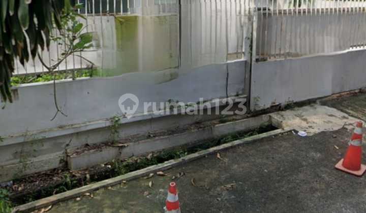 Residential House facing Park in Senopati, South Jakarta