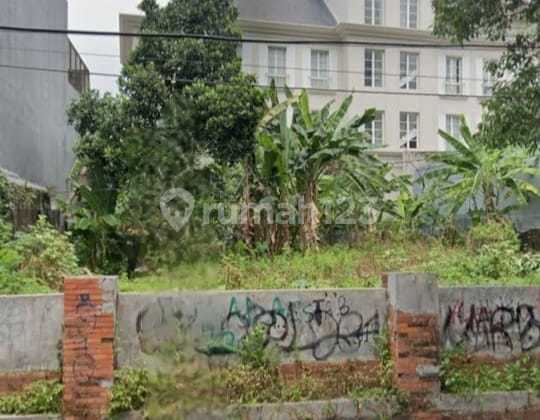 The land is located in front of the Park in the Senopati Area, South Jakarta. The land is located in front of the Park in the Senopati Area, South Jakarta.