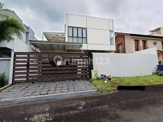 Dijual Rumah 3 Lantai Dengan View Pegunungan Di Sentul City 1