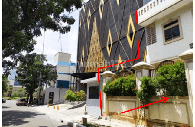 Rumah mewah bonus mobil vellfire 2