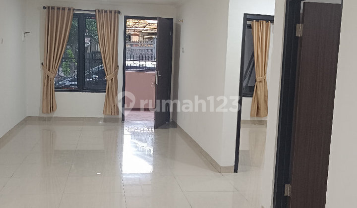 Rumah Minimalis Baru di Renovasi di Kelapa Gading