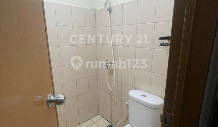 Tifolia Apartment Studio Type Furnished 19th Floor 2